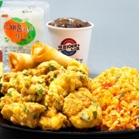 치킨（선택）＋볶음밥＋춘권